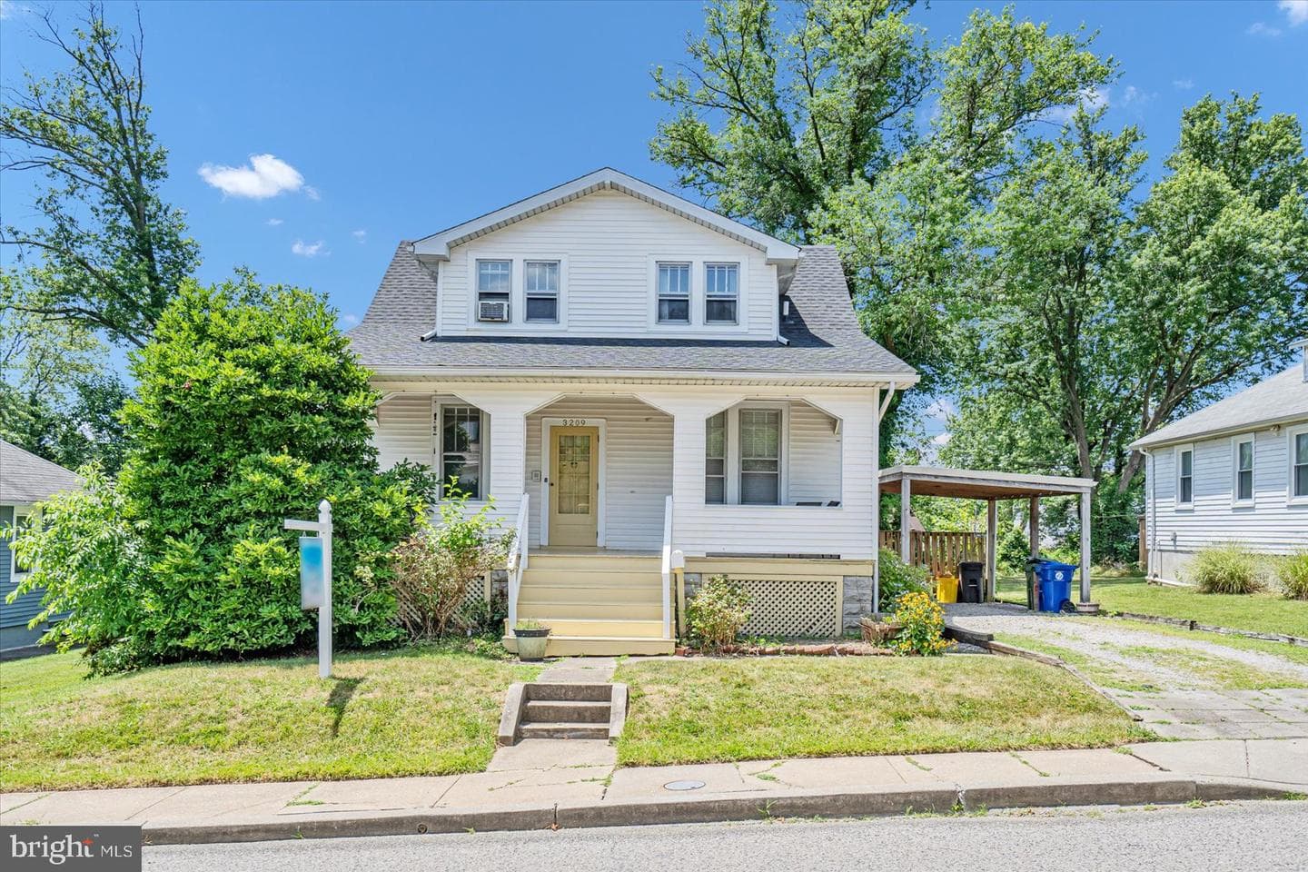 3209 Evergreen Avenue photo 1