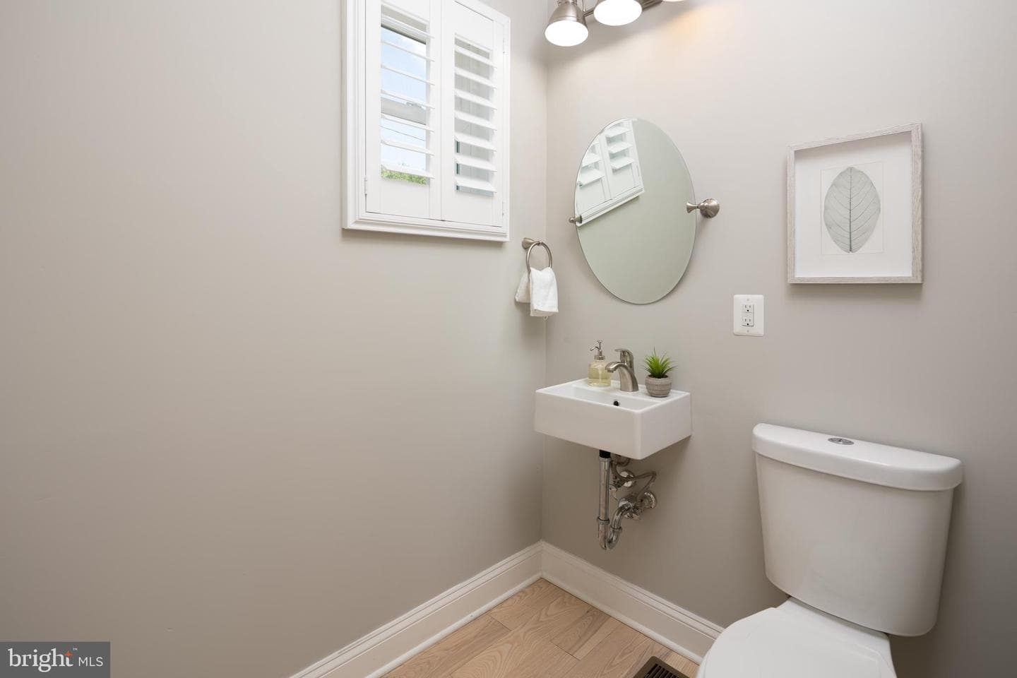 6405 Sefton Avenue photo 20