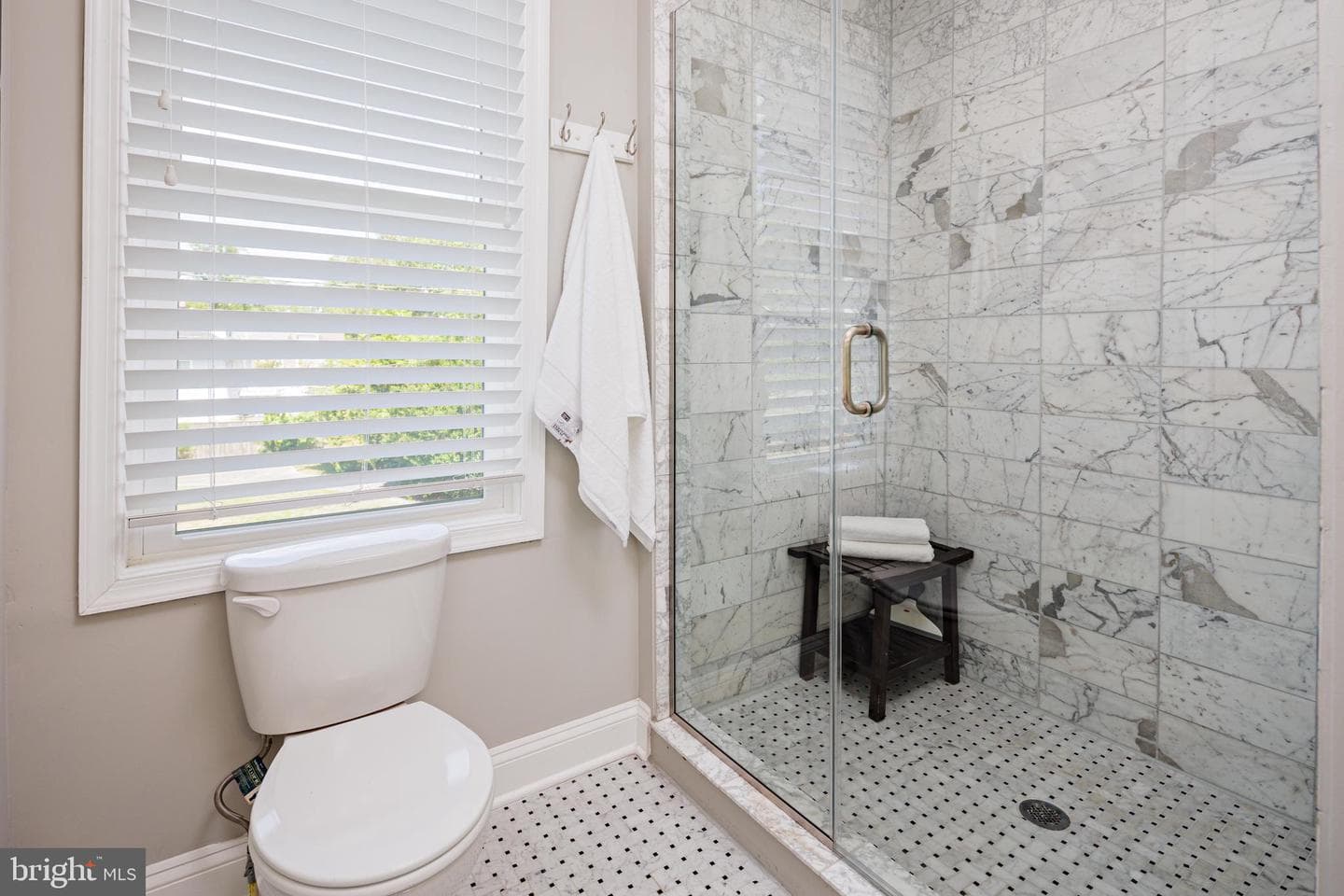 6405 Sefton Avenue photo 25