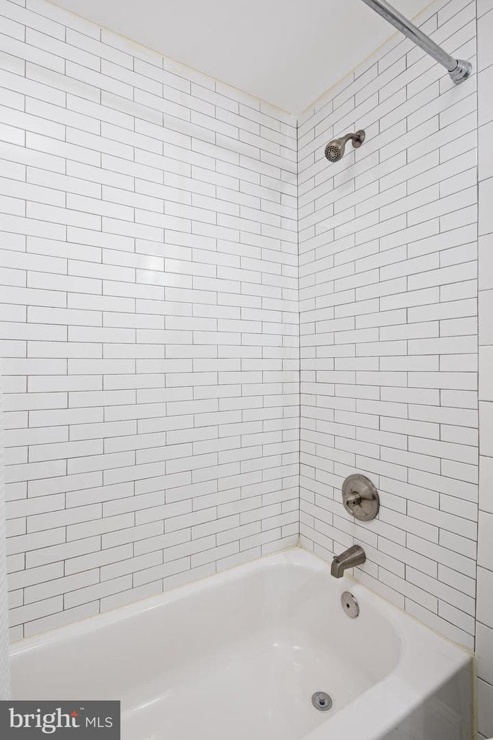 6405 Sefton Avenue photo 33