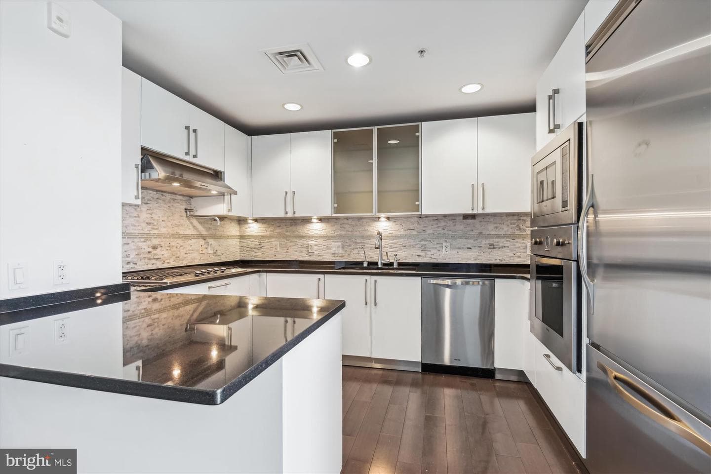 801 Key Highway #453 photo 6