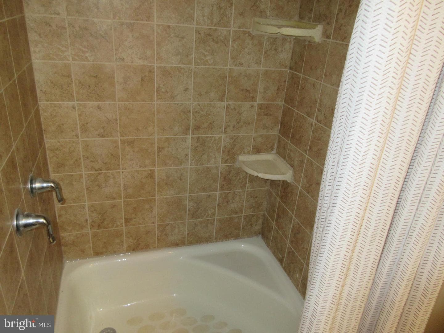 6605 Elsrode Avenue photo 58