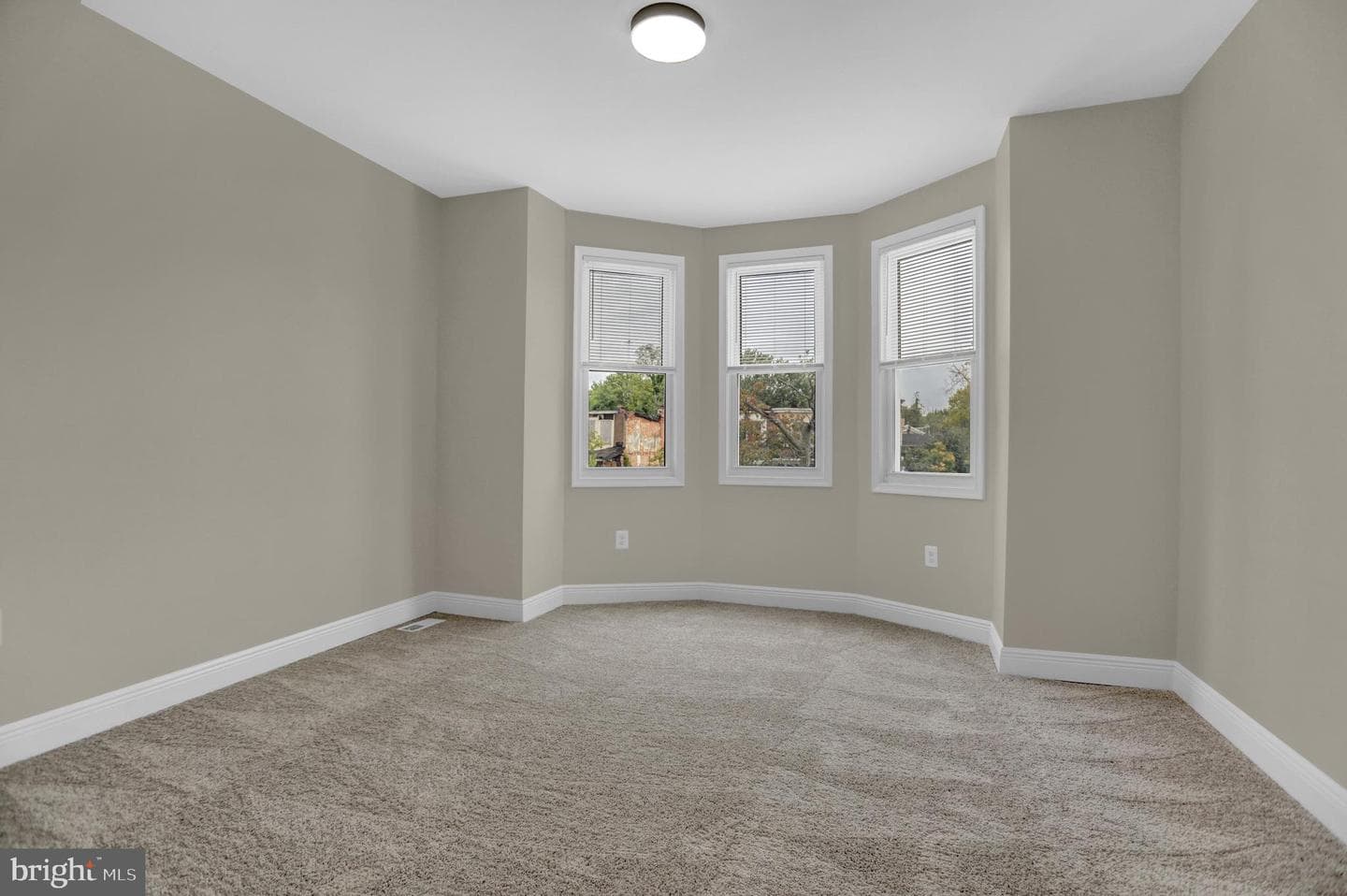 3611 W Belvedere Avenue W photo 23