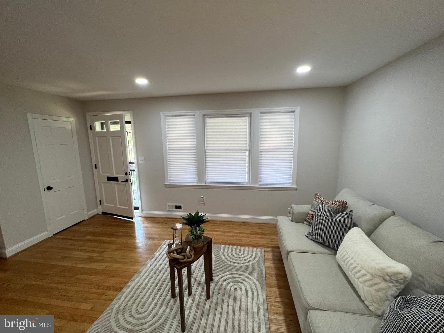 1655 Winford Road photo 4