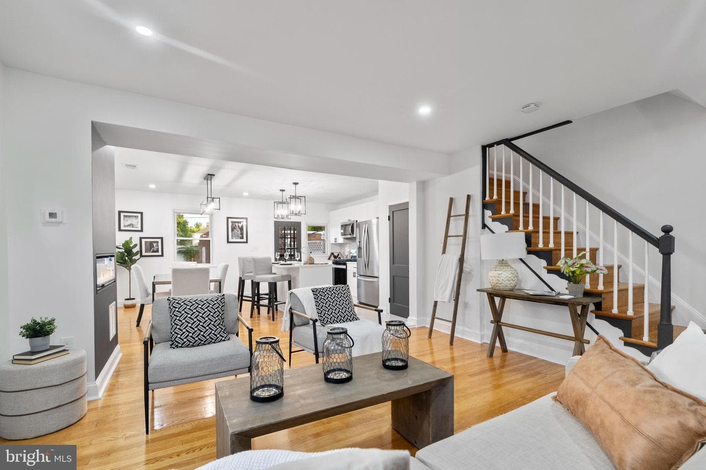 1311 E 35th Street photo 3
