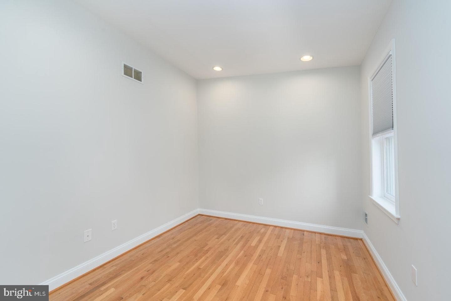 1000 S East Avenue photo 12
