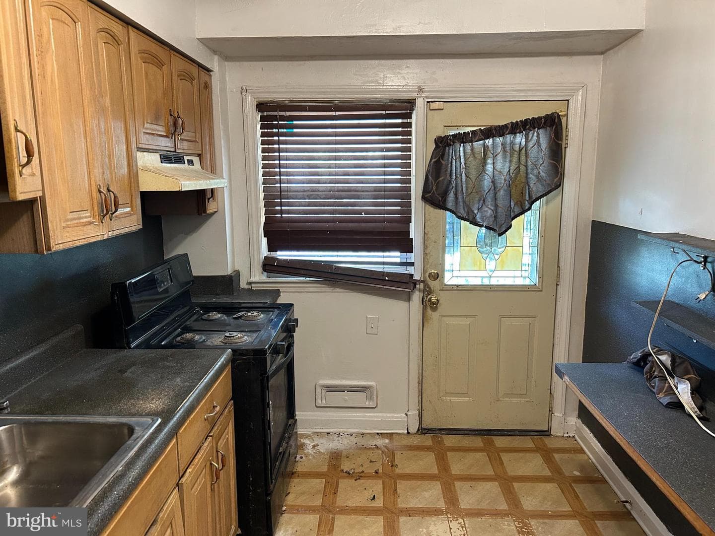 1663 Winford Road photo 9