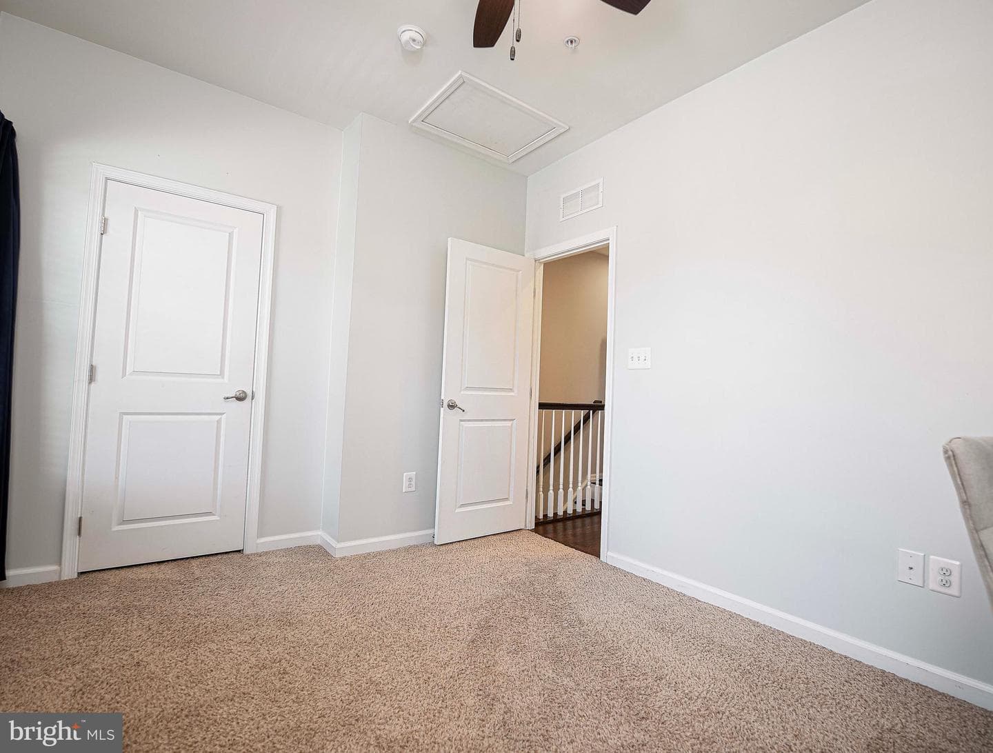 4613 Hudson Street photo 13