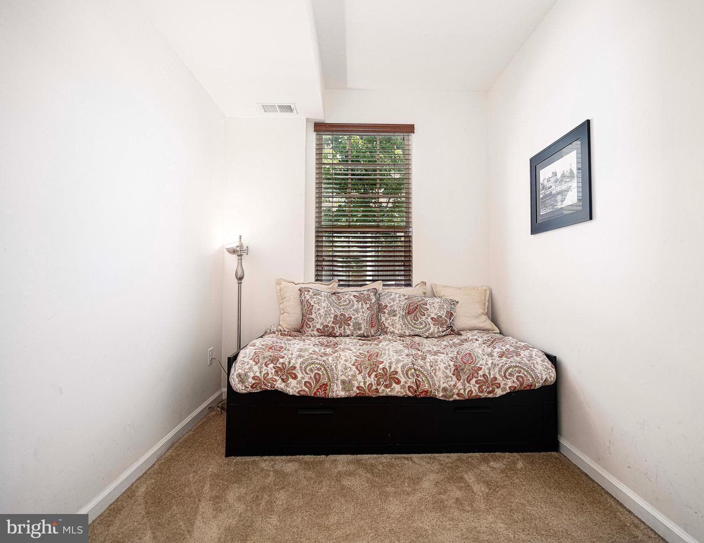 4613 Hudson Street photo 14