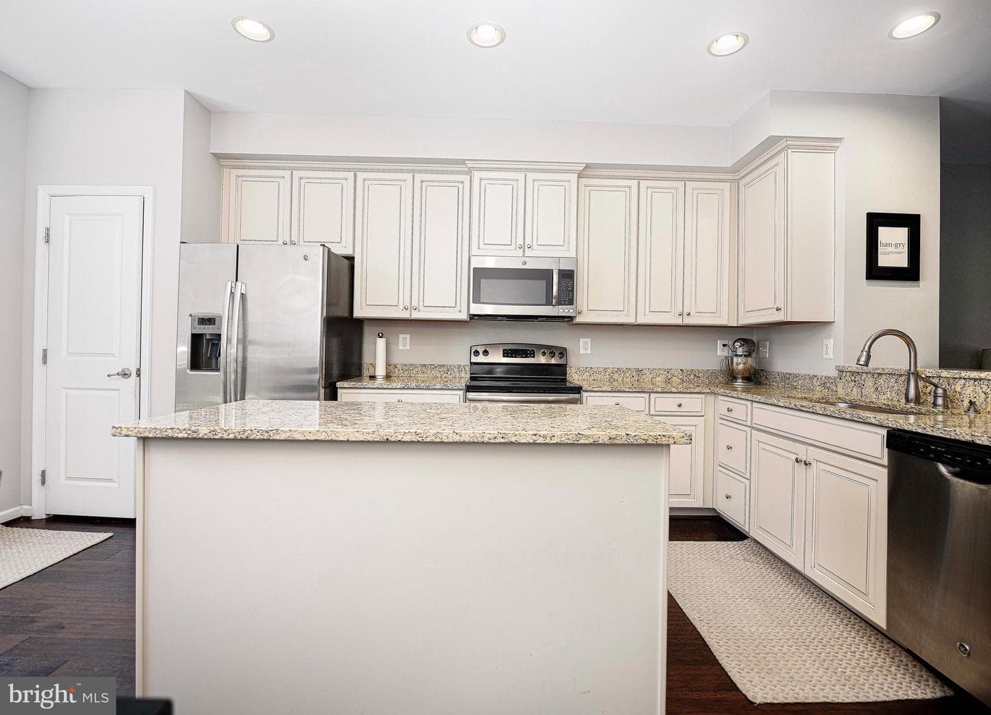 4613 Hudson Street photo 22