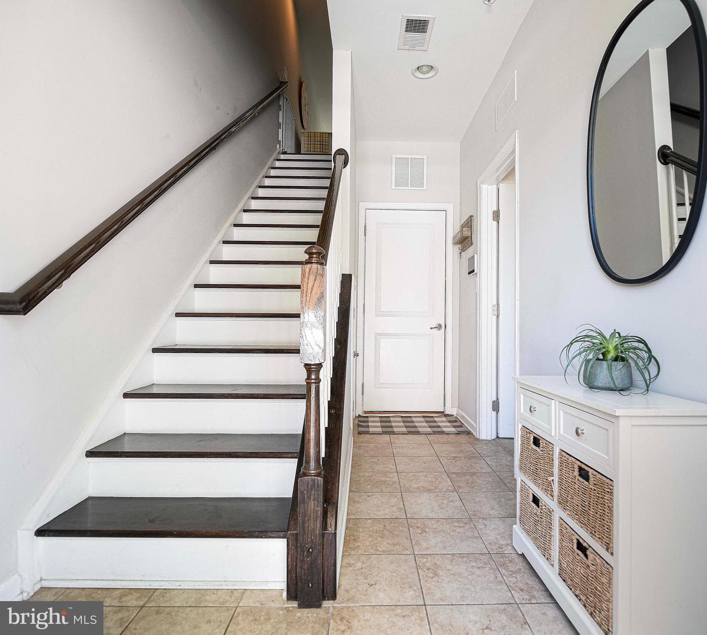 4613 Hudson Street photo 4