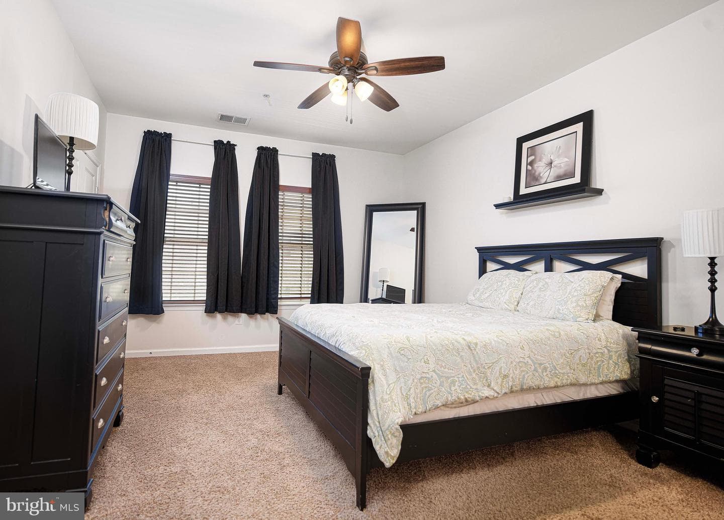 4613 Hudson Street photo 5
