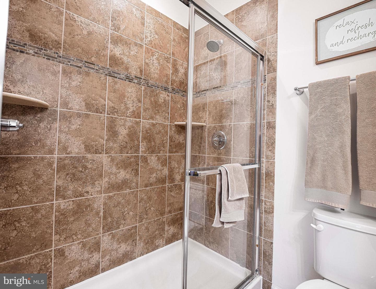 4613 Hudson Street photo 9