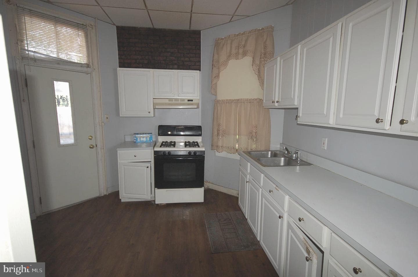 722 Reservoir Street photo 16