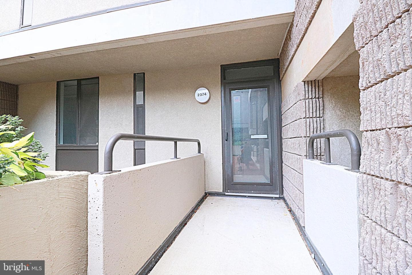 2374 Nutmeg Terrace photo 2