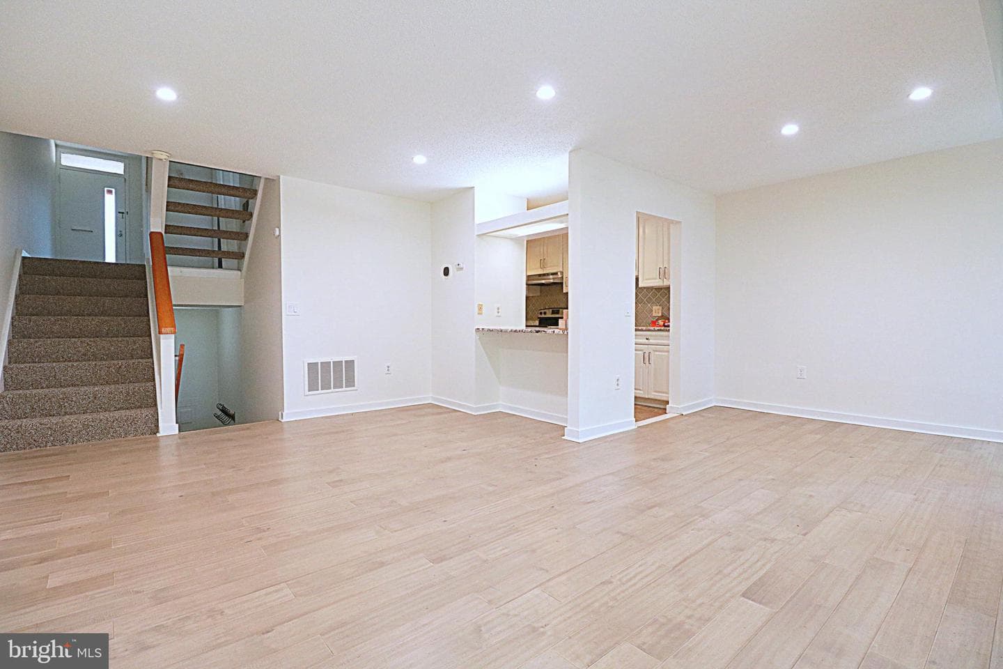 2374 Nutmeg Terrace photo 3