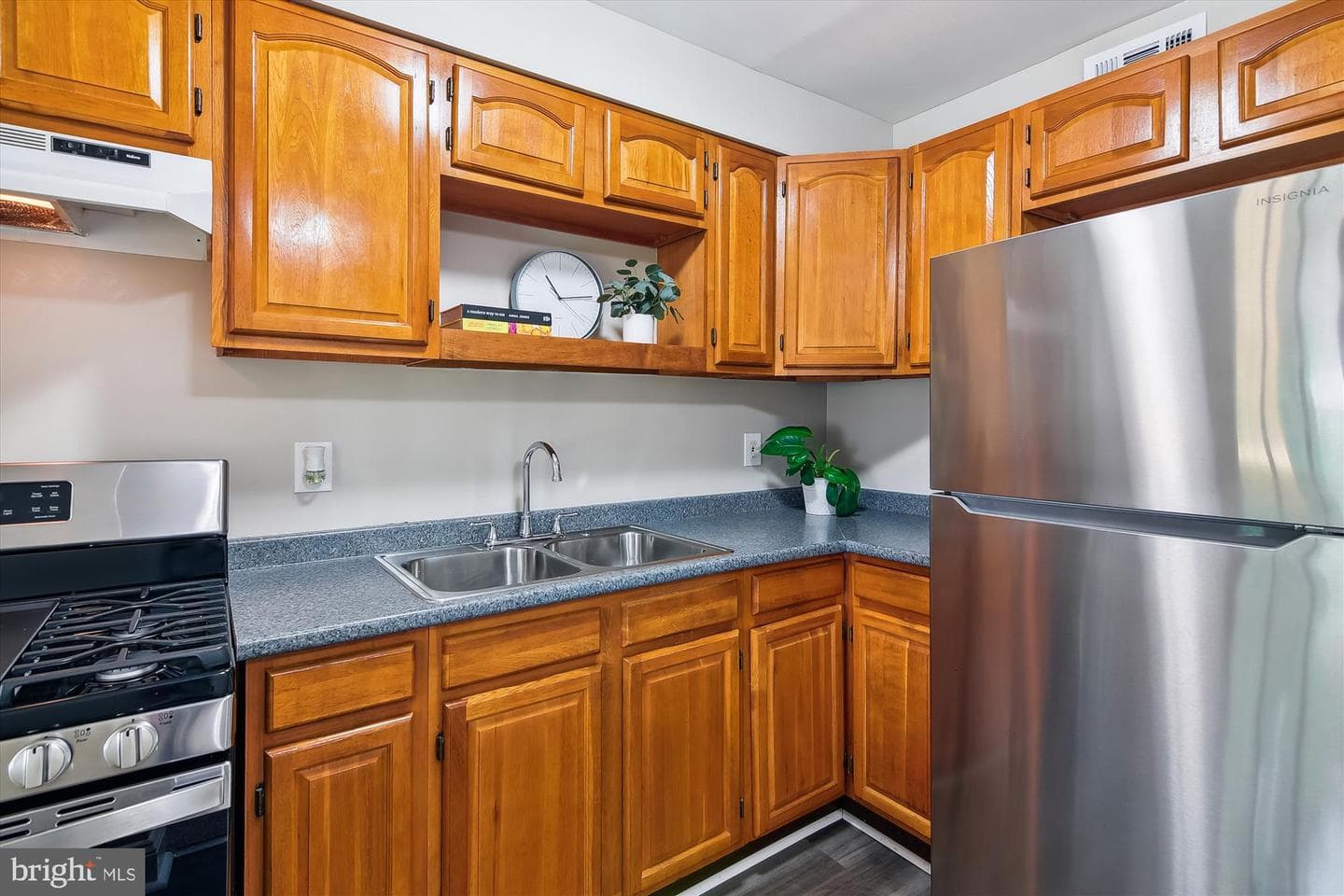 3809 10th Street photo 4