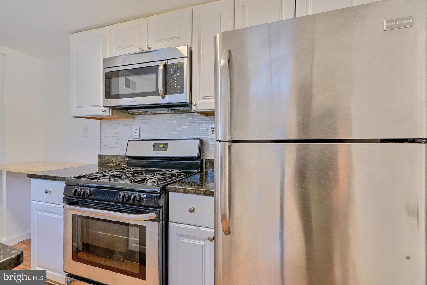 2212 Fleet Street photo 10
