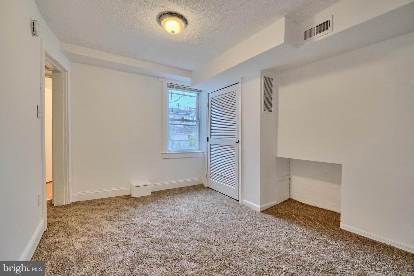 2212 Fleet Street photo 15
