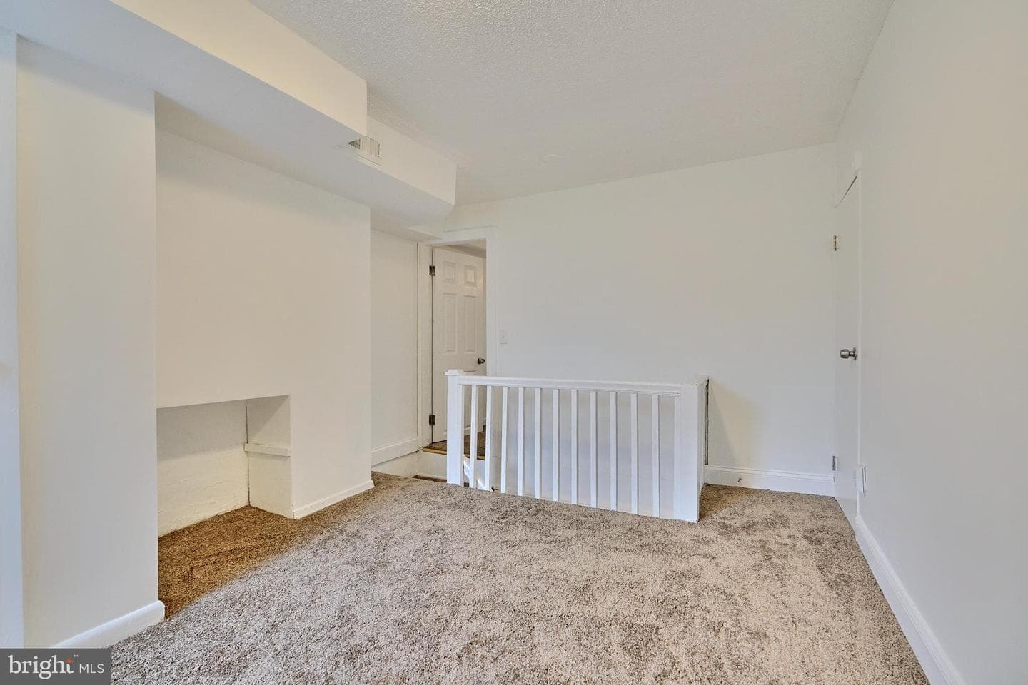 2212 Fleet Street photo 16