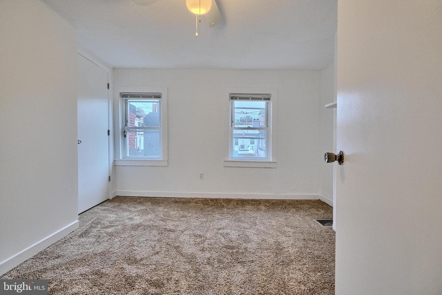 2212 Fleet Street photo 23