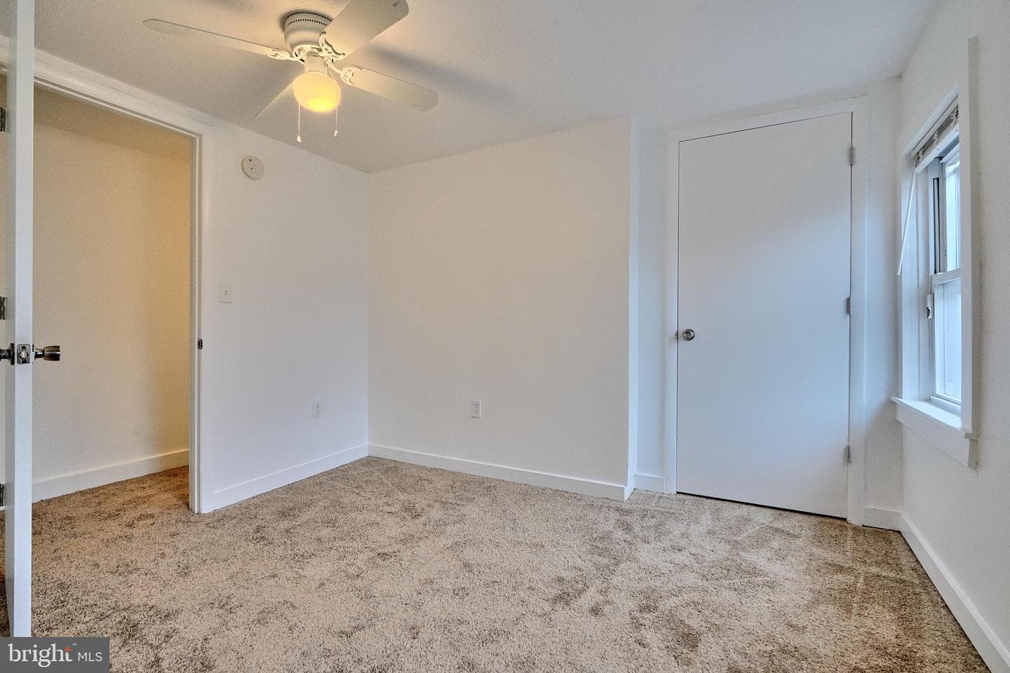 2212 Fleet Street photo 24