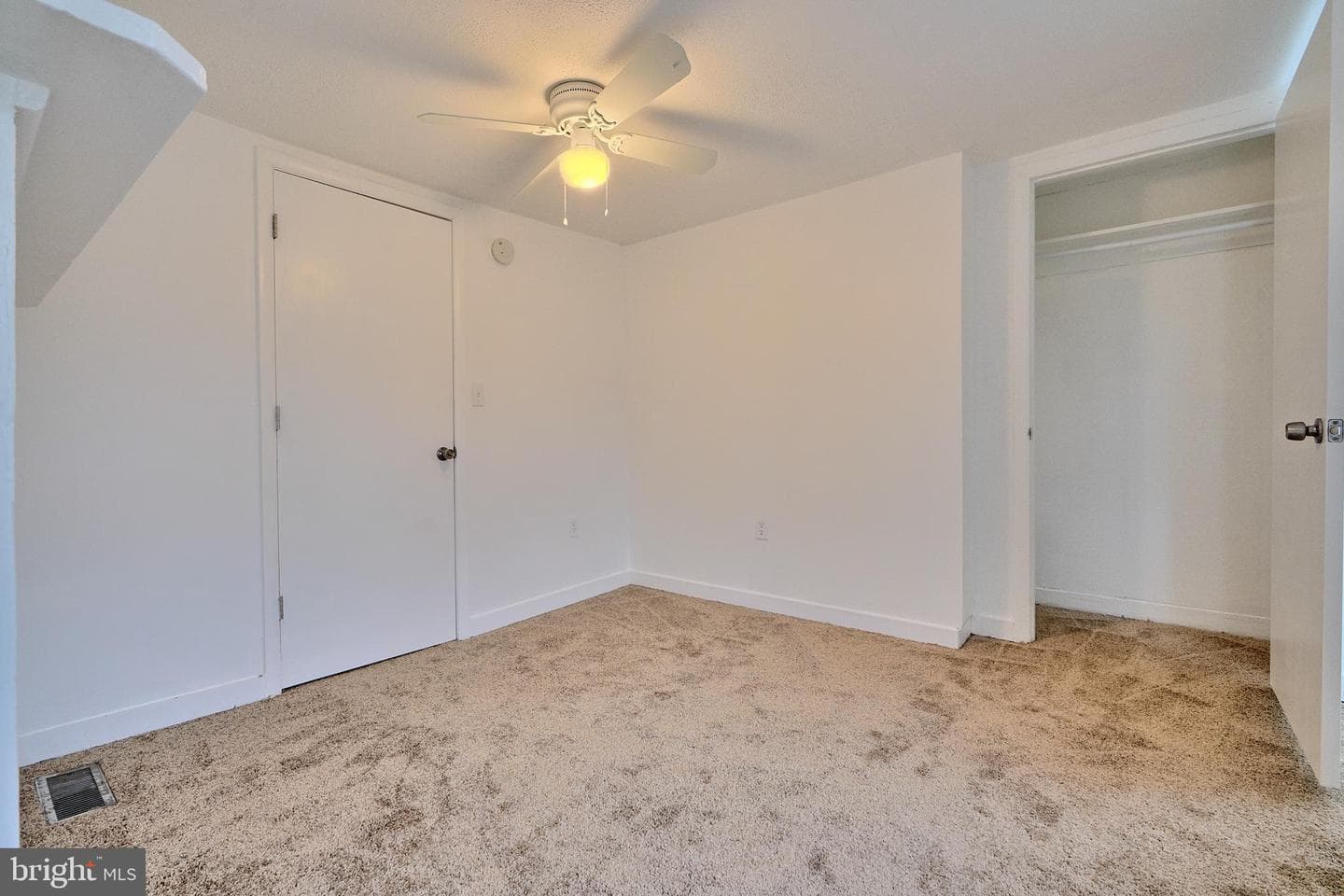 2212 Fleet Street photo 25