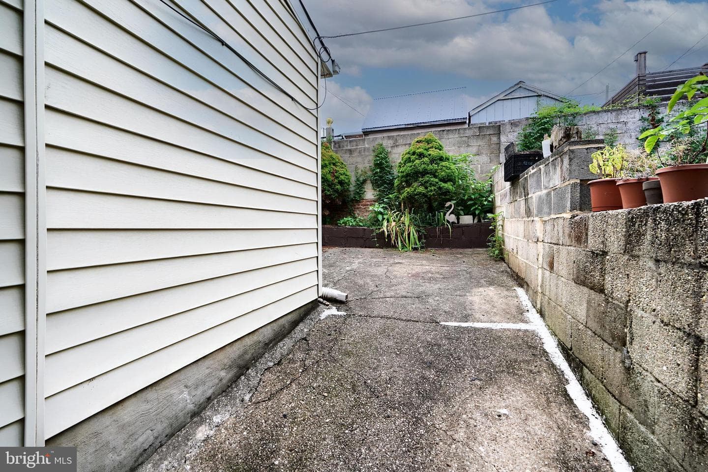 2212 Fleet Street photo 32