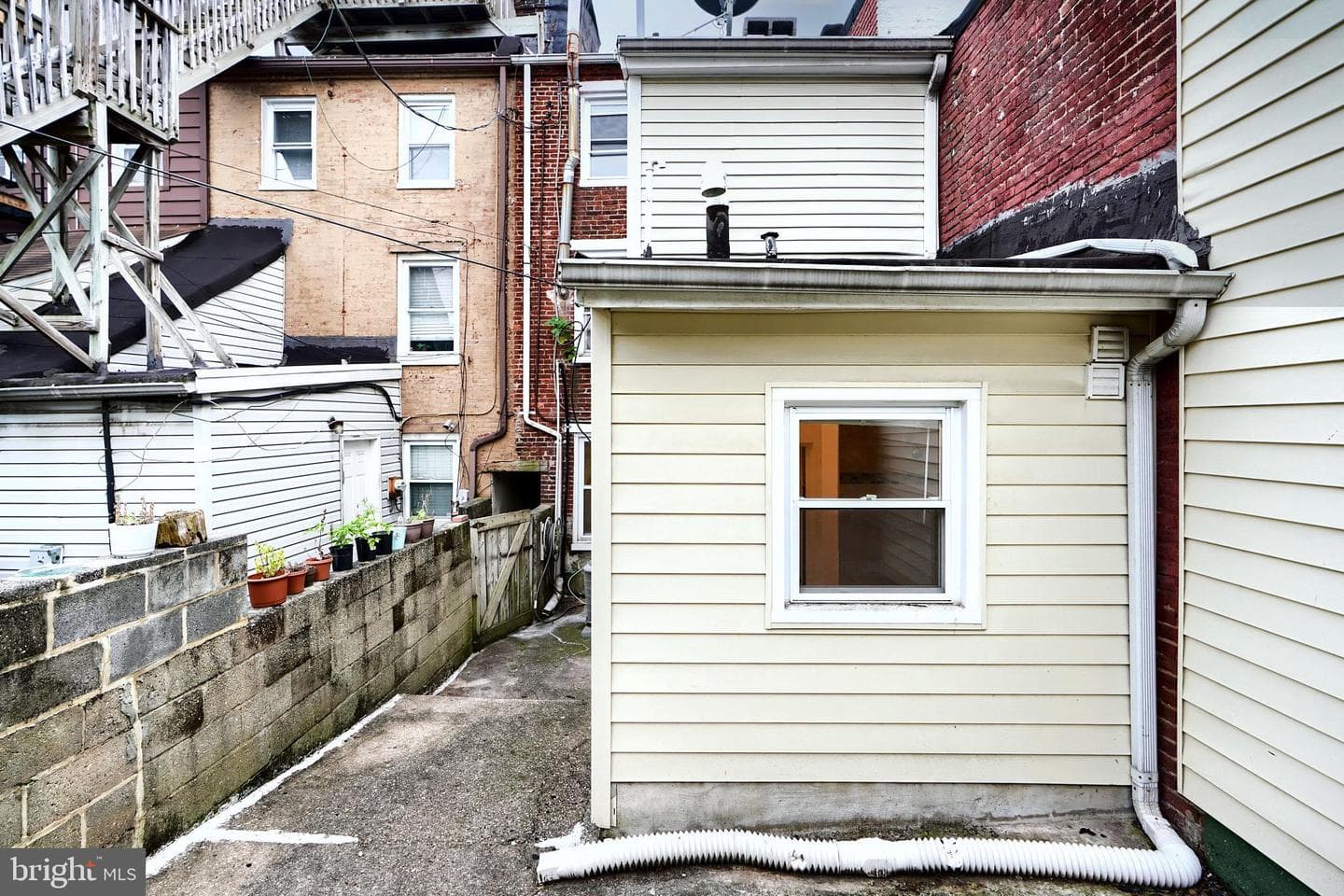 2212 Fleet Street photo 34