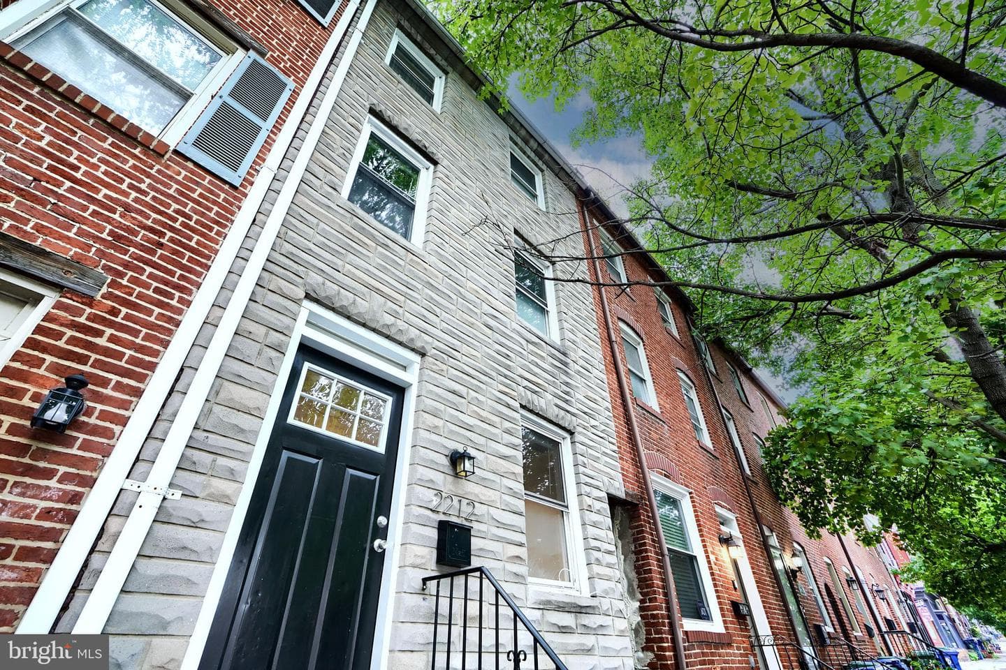 2212 Fleet Street photo 35