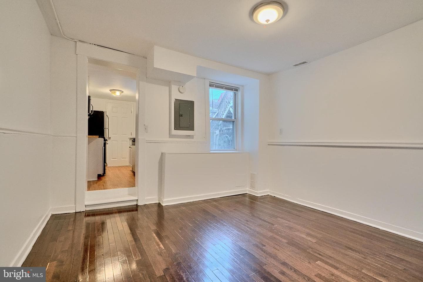 2212 Fleet Street photo 7
