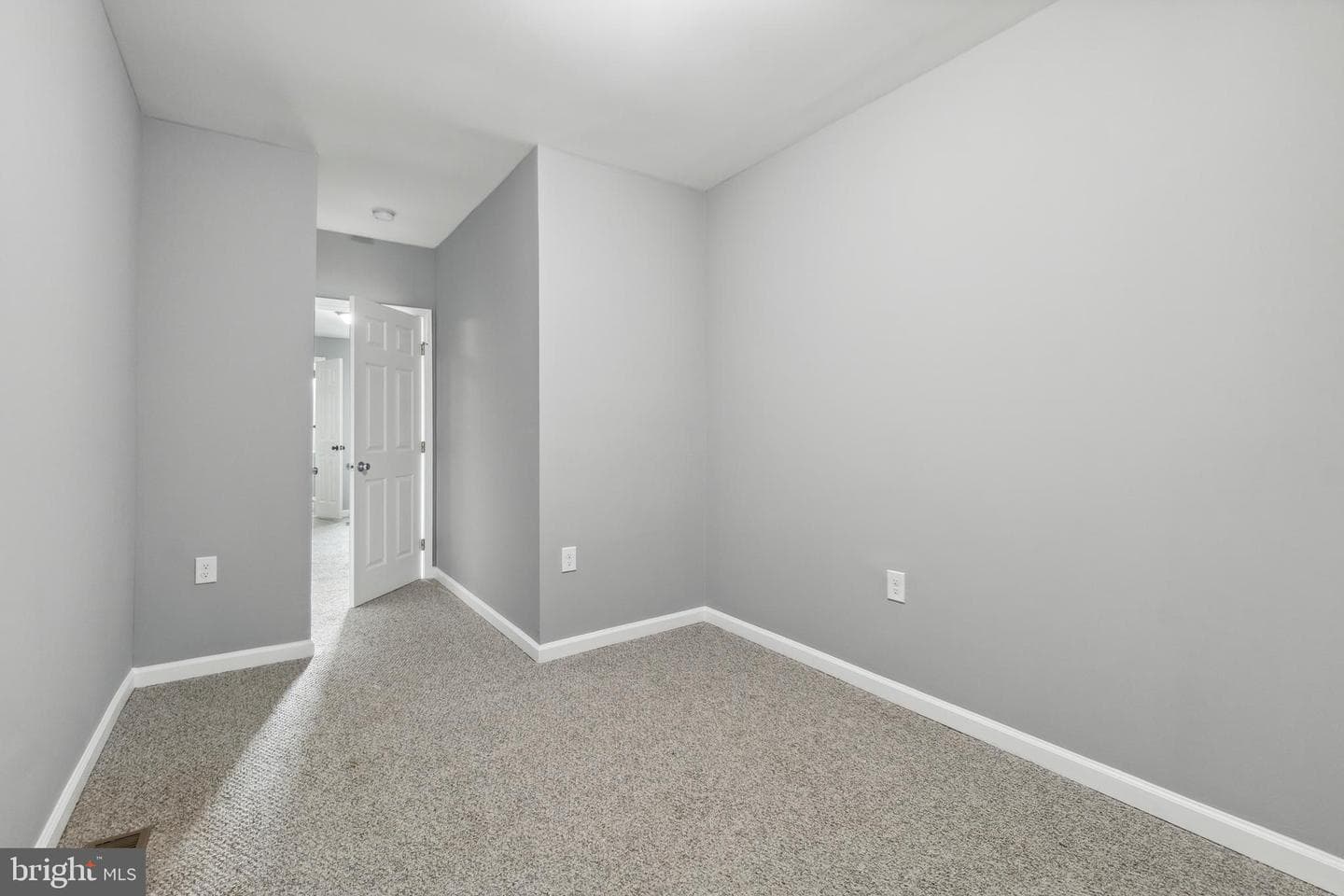 426 S Smallwood Street photo 17