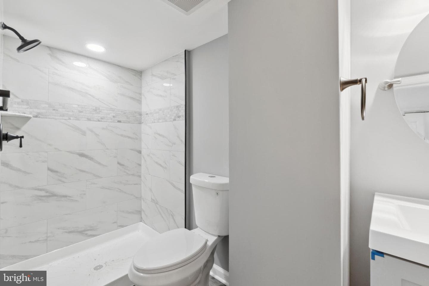 426 S Smallwood Street photo 27