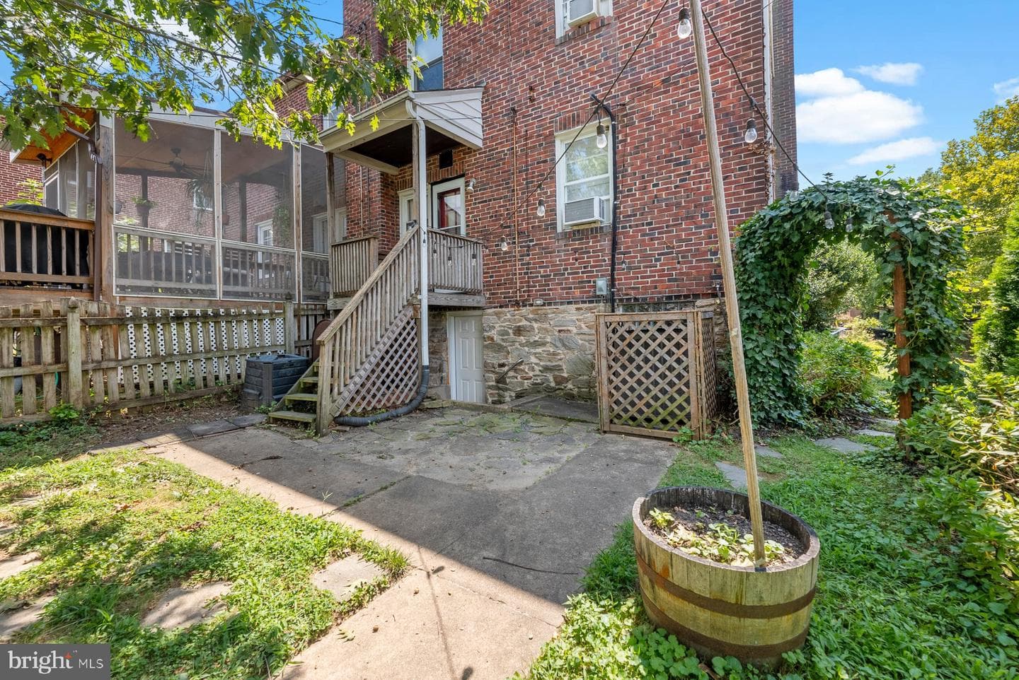 2416 Pelham Avenue photo 30