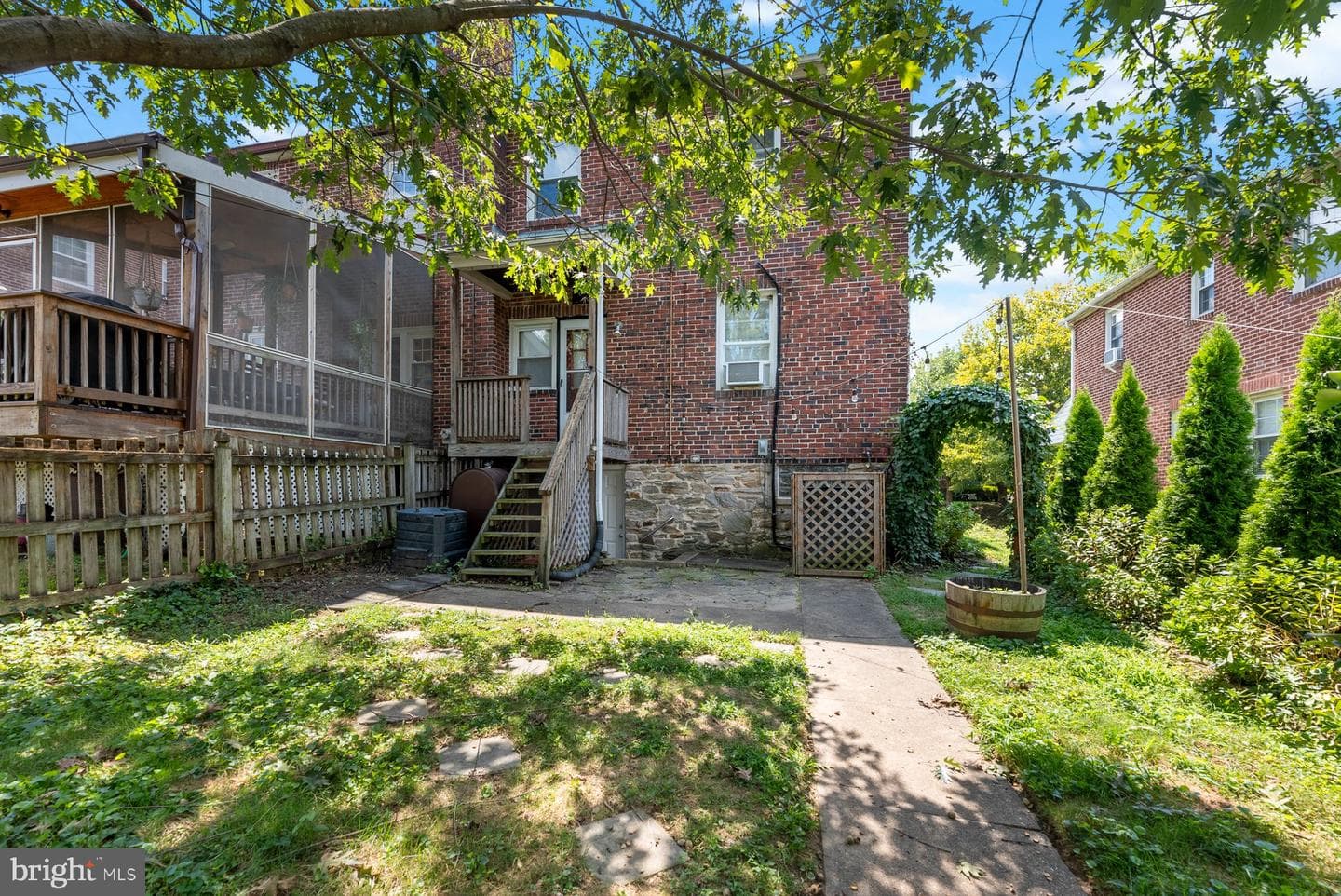 2416 Pelham Avenue photo 31