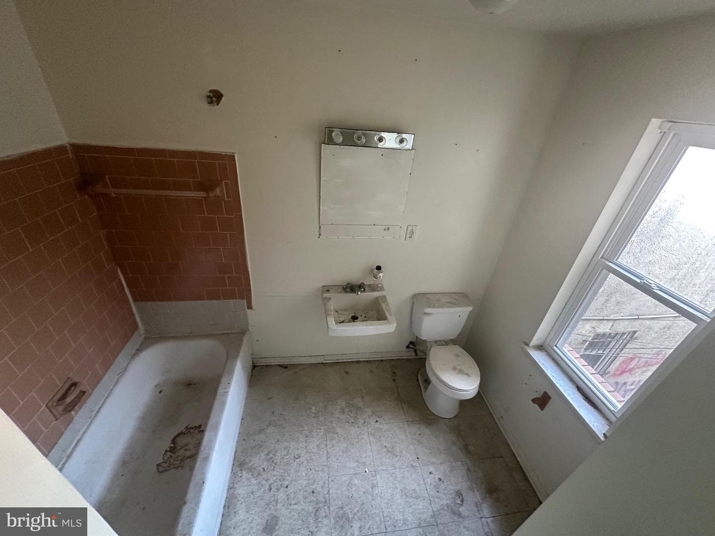 2214 E Fayette Street photo 11
