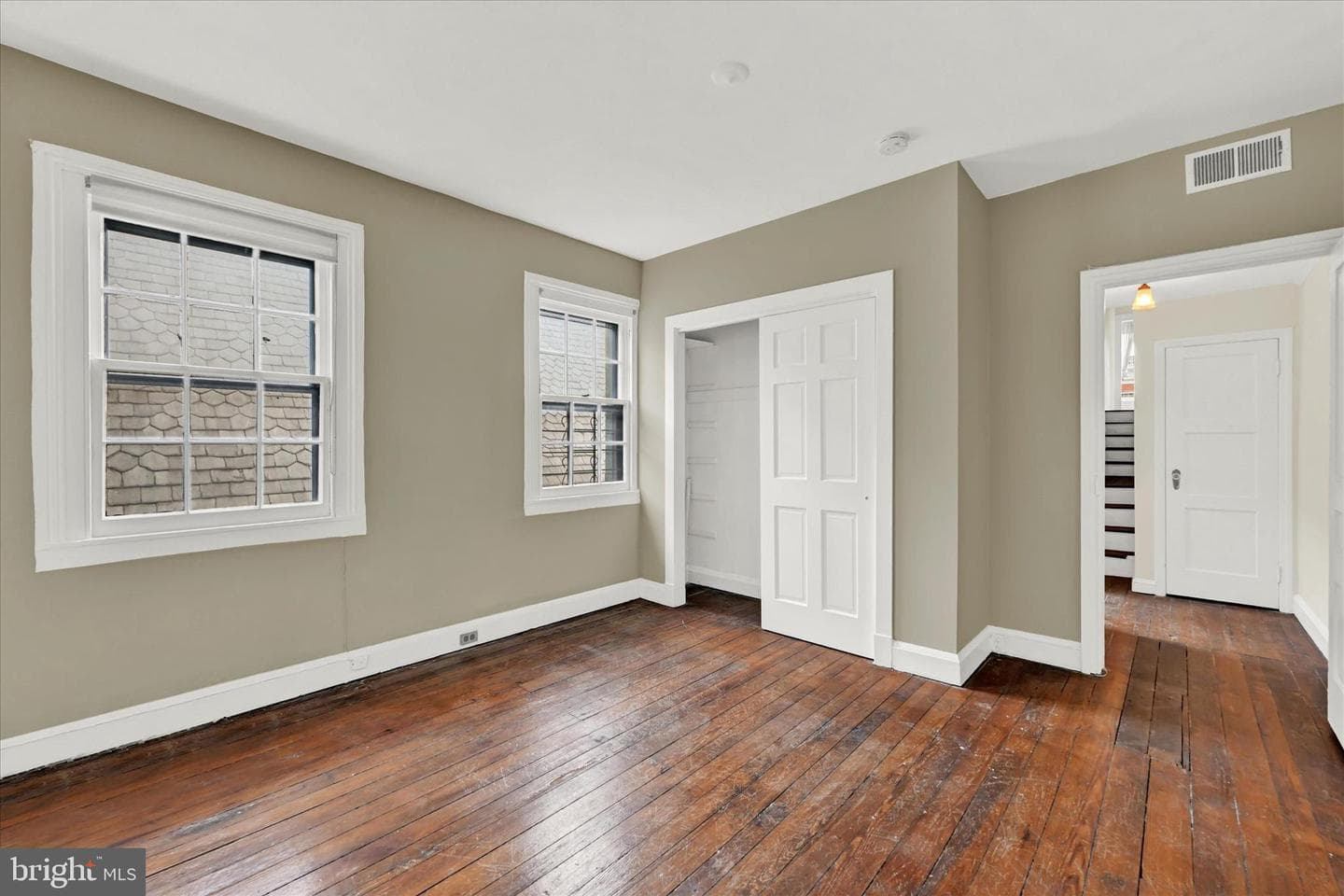 1325 Bolton Street photo 37