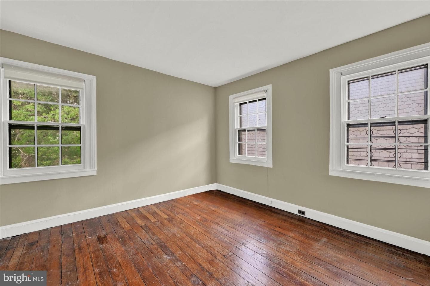 1325 Bolton Street photo 38