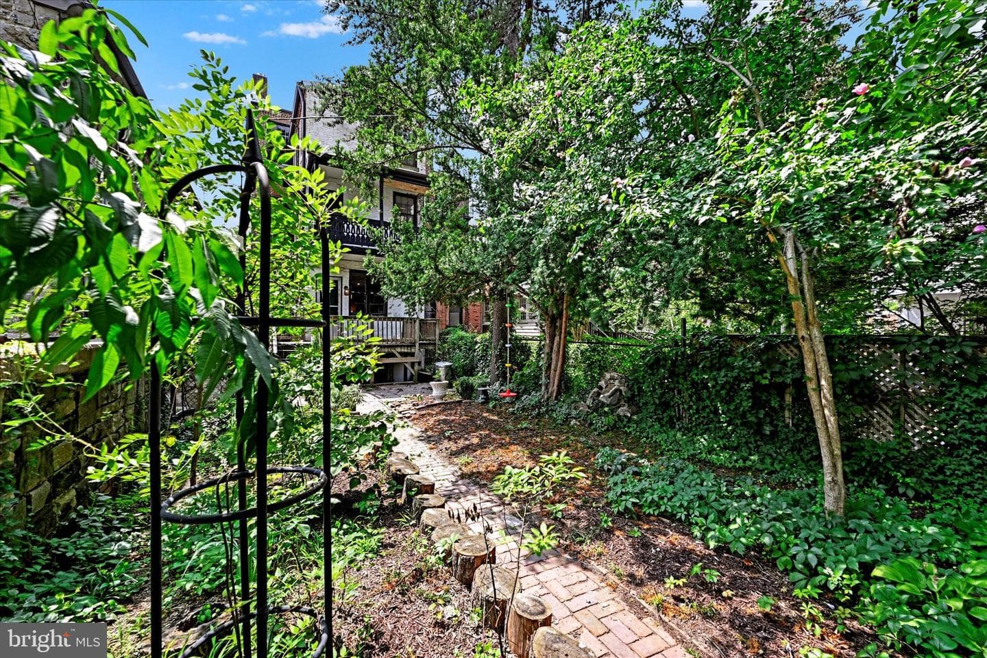 1325 Bolton Street photo 39