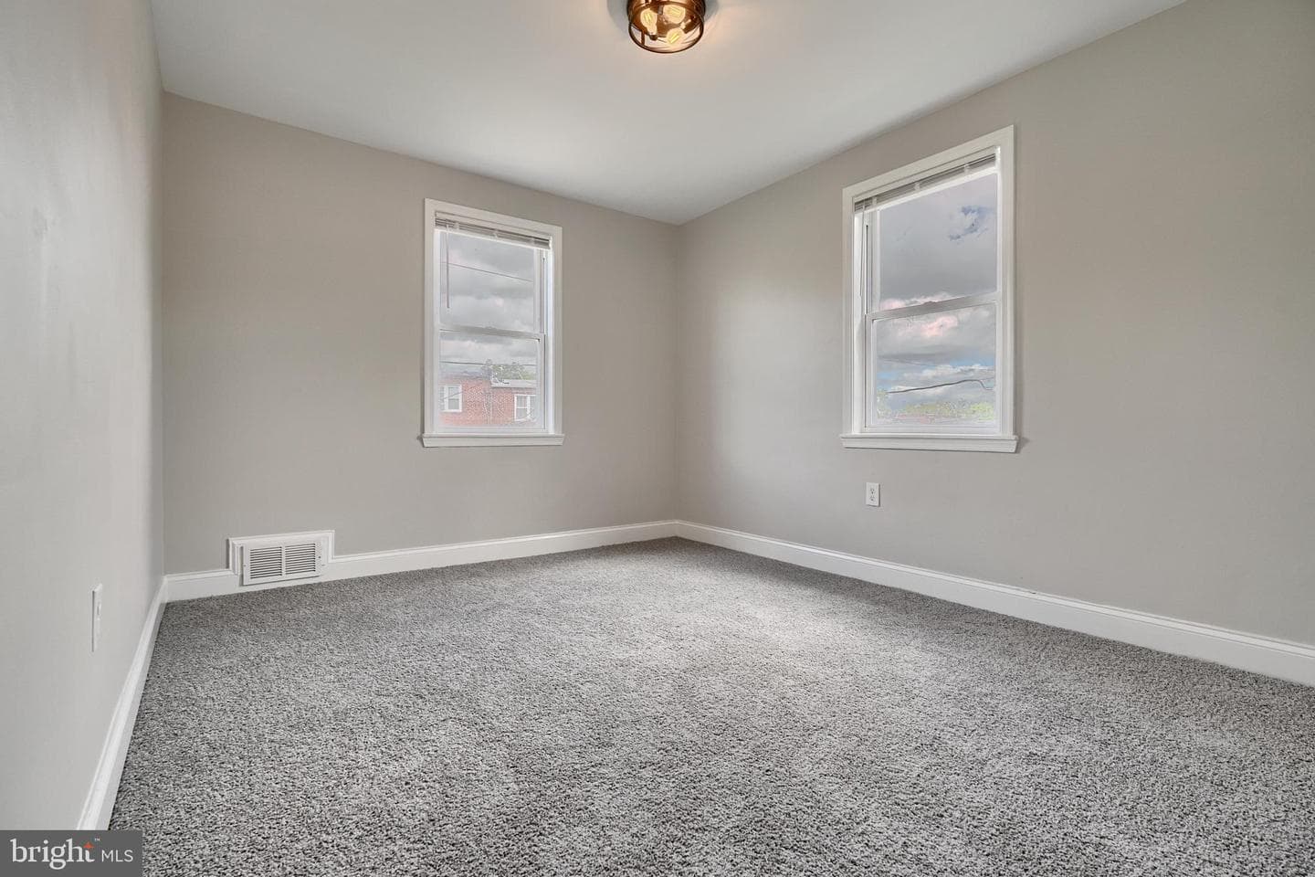134 N Edgewood Street photo 13