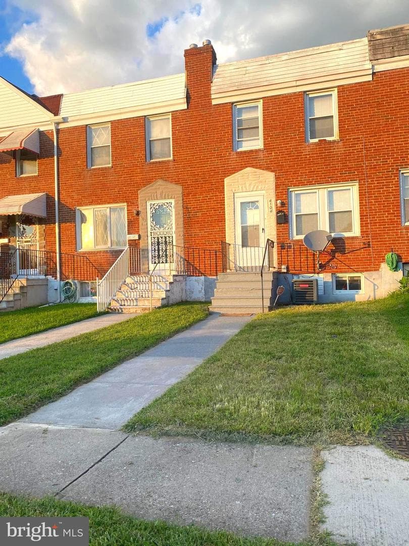 4104 Dudley Avenue photo 2
