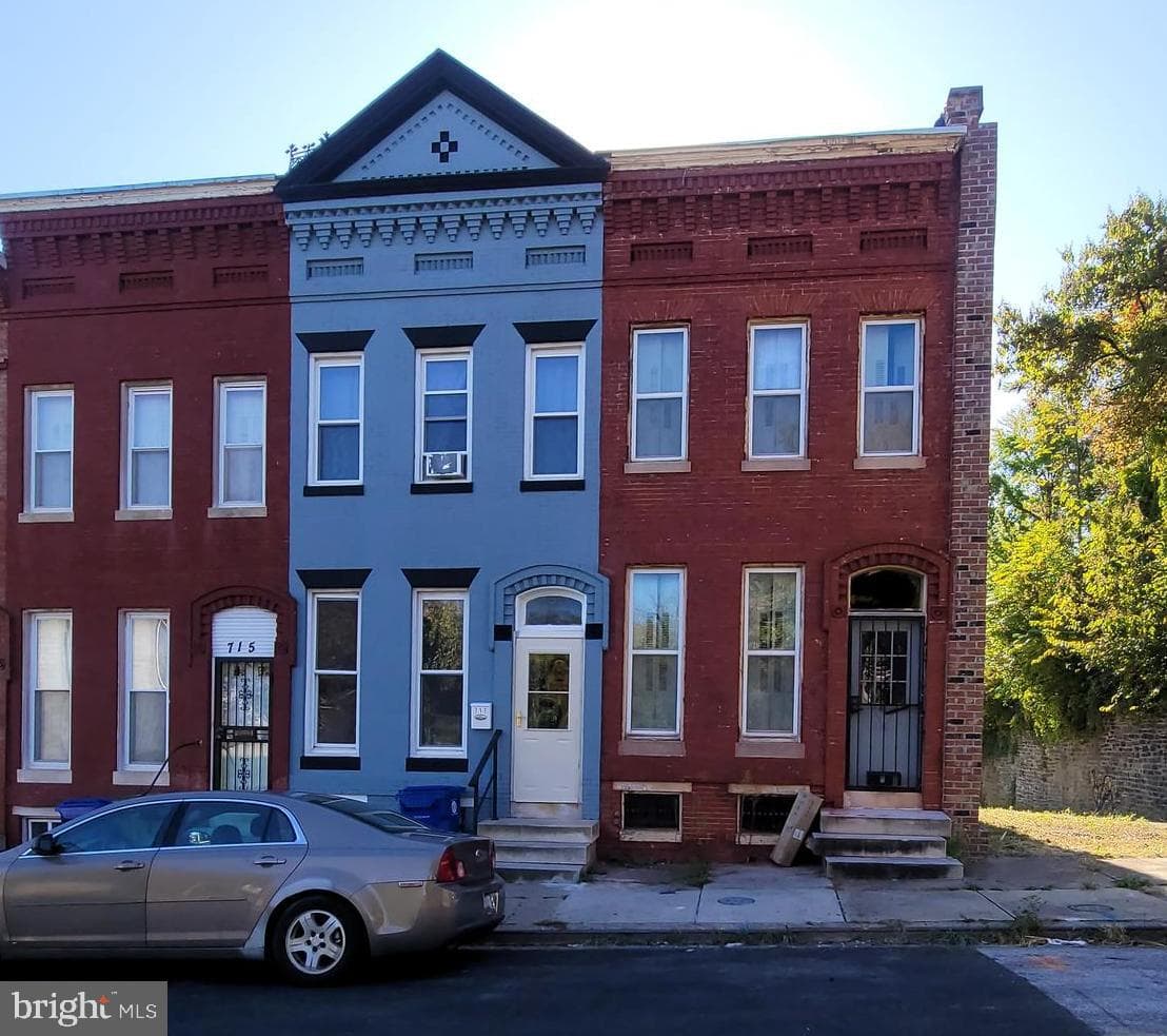 717 W Lanvale Street photo 1