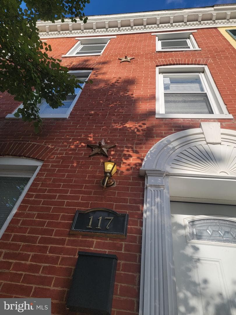 117 S Schroeder Street photo 3