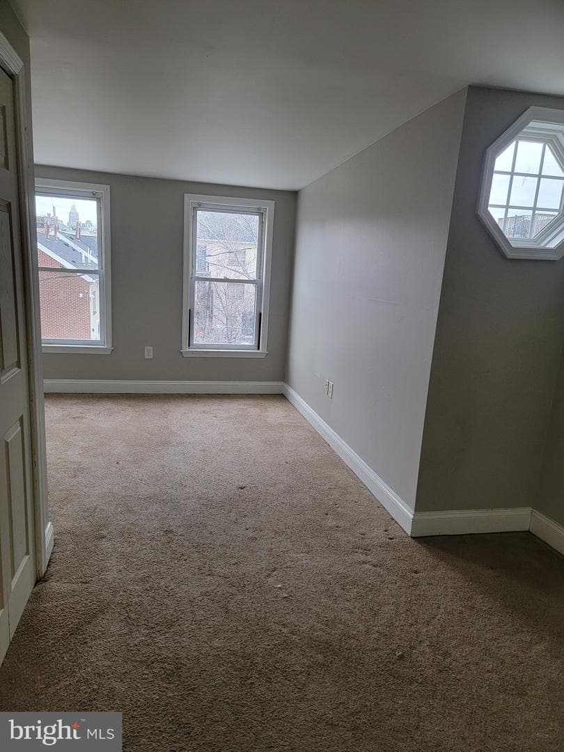 117 S Schroeder Street photo 43