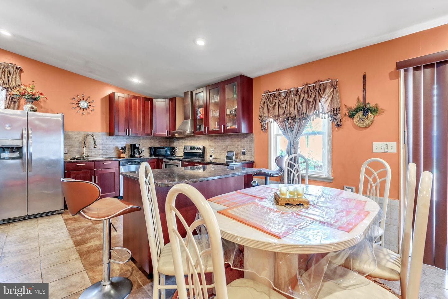 2728 Chesley Avenue photo 17