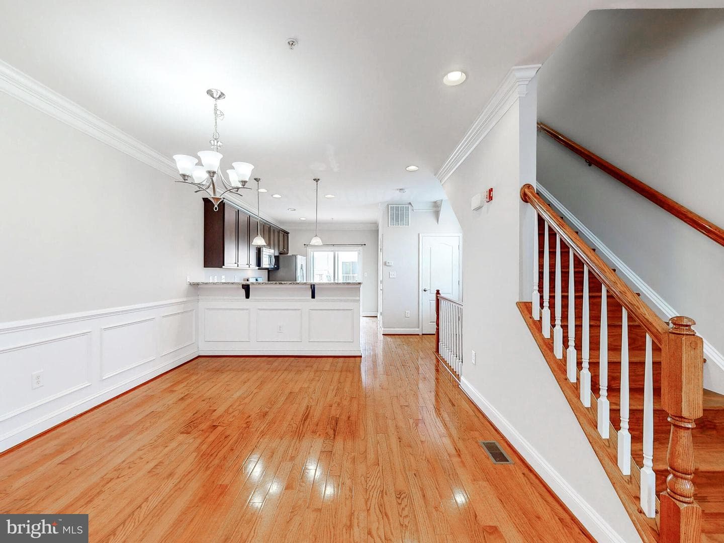 144 N Duncan Street photo 12