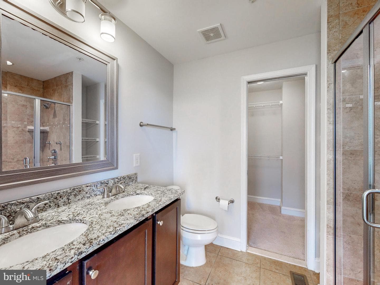 144 N Duncan Street photo 19