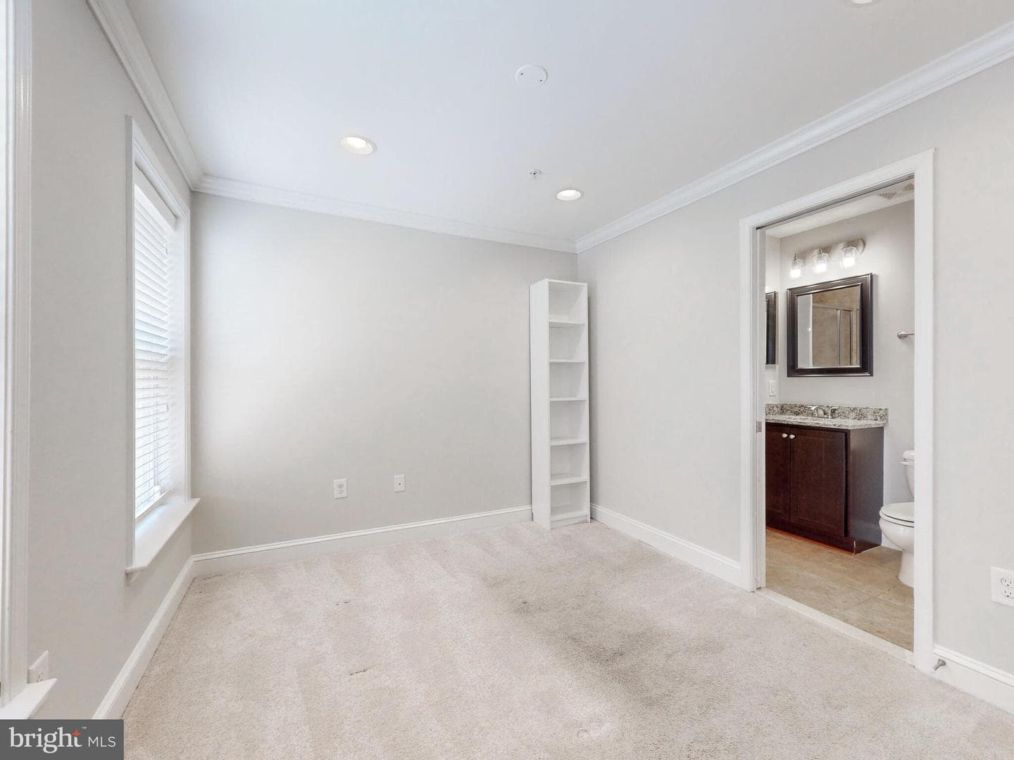 144 N Duncan Street photo 22