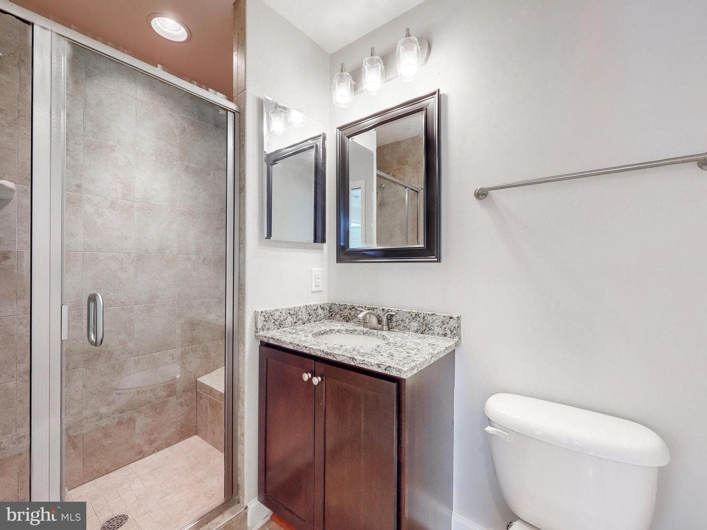 144 N Duncan Street photo 23