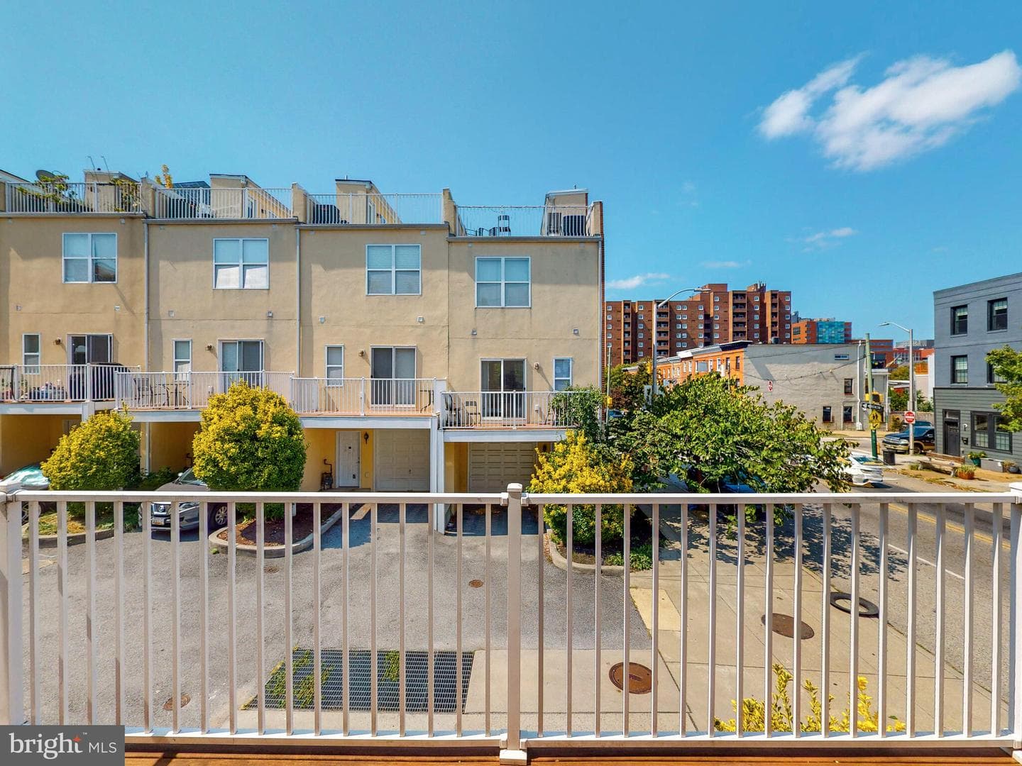 144 N Duncan Street photo 25